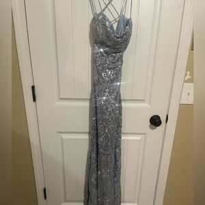blue long prom dress perfect for prom very comfortable